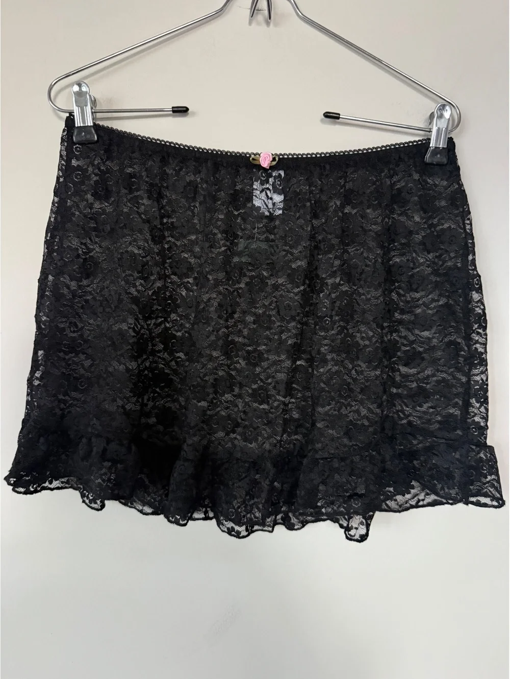 Wild Fable Black Sheer Ruffle Hem Mini Lace Skirt Swim Cover Up Stretchy Rosette